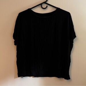 Christian Siriano Black Short Sleeve Flowy Tee